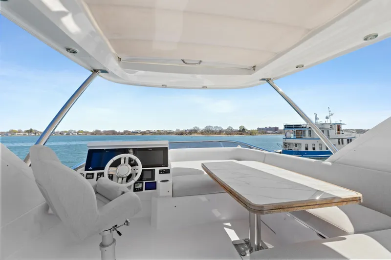 Slide: The Image of Azimut 50 FLYBRIDGE 2022 - 6930317