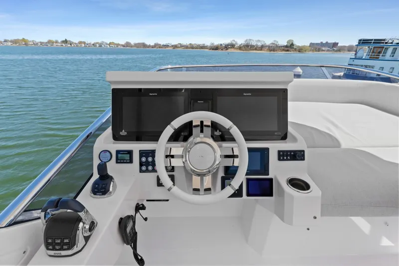Slide: The Image of Azimut 50 FLYBRIDGE 2022 - 6930325