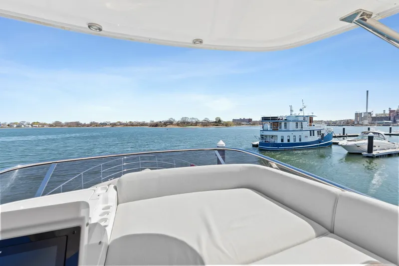 Slide: The Image of Azimut 50 FLYBRIDGE 2022 - 6930321