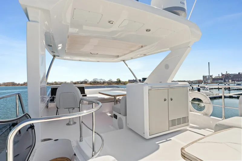 Slide: The Image of Azimut 50 FLYBRIDGE 2022 - 6930314