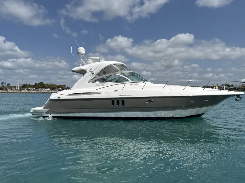Slide: The Image of Cruisers 420 Express 2006 - 6936704