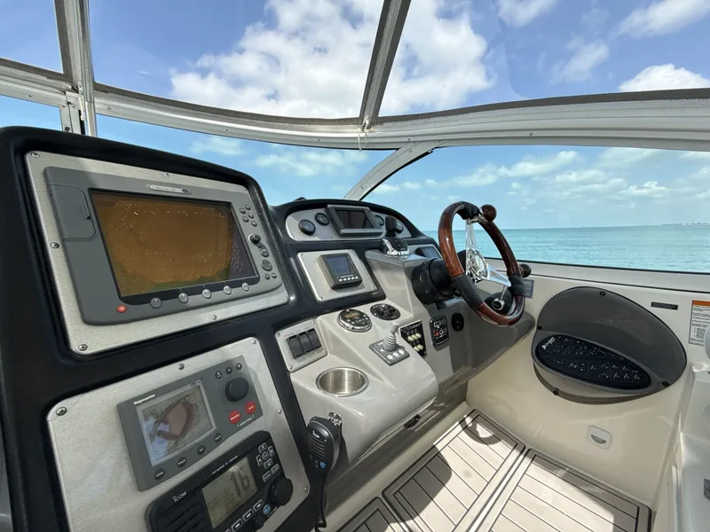 Slide: The Image of Cruisers 420 Express 2006 - 6936711