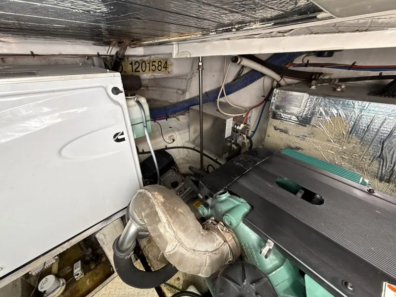 Slide: The Image of Cruisers 420 Express 2006 - 6936751