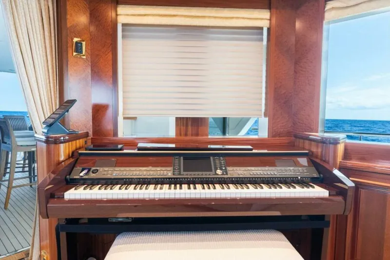 Slide: The Image of Westport Superyacht 2010 - 7384764