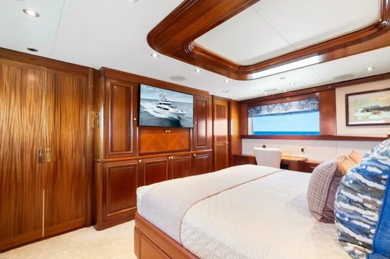 Slide: The Image of Westport Superyacht 2010 - 7384771