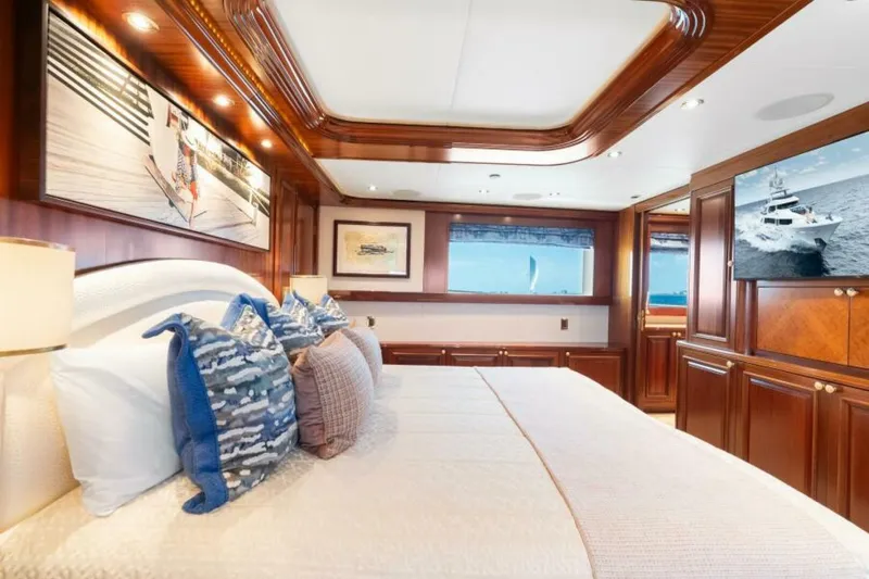 Slide: The Image of Westport Superyacht 2010 - 7384772