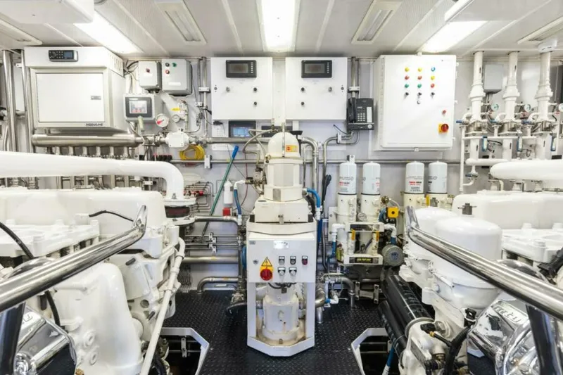 Slide: The Image of Westport Superyacht 2010 - 7384808