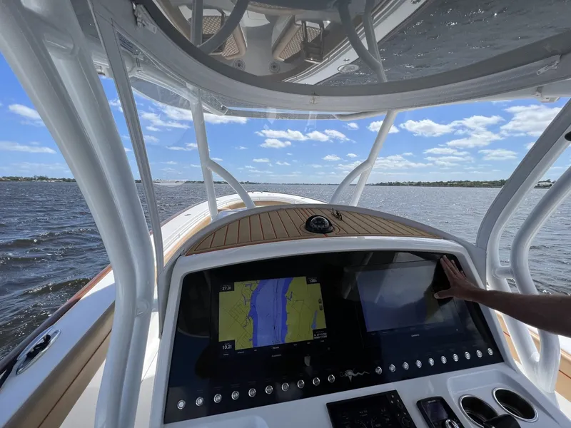 Slide: The Image of Valhalla Boatworks 33 2020 - 7398726