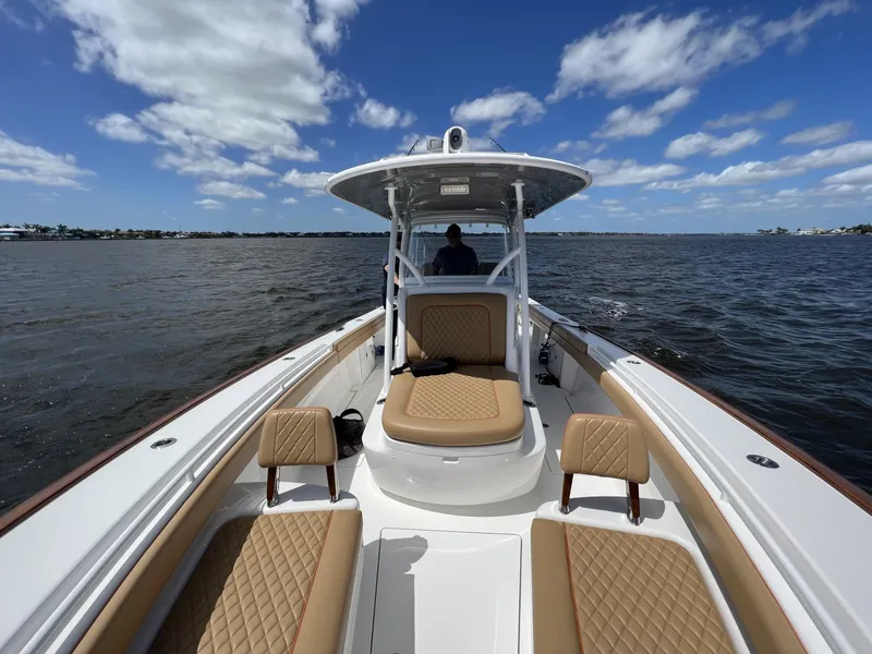 Slide: The Image of Valhalla Boatworks 33 2020 - 7398736