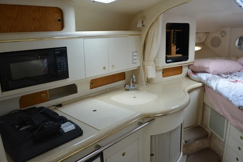 Slide: The Image of Sea Ray 310 Sundancer 1999 - 6941997