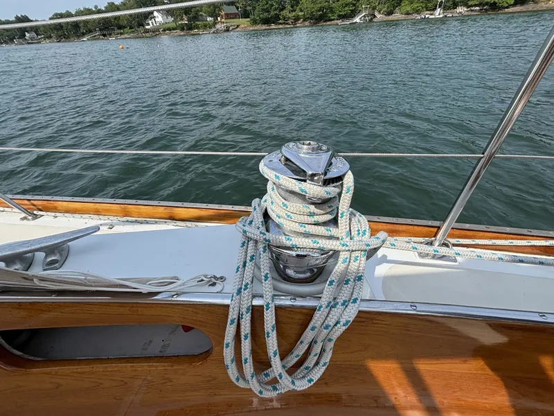 Slide: The Image of Hinckley Yachts B-40 1974 - 6943519