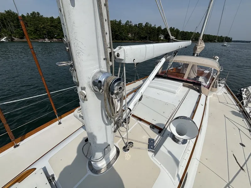 Slide: The Image of Hinckley Yachts B-40 1974 - 6943427