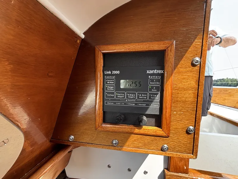 Slide: The Image of Hinckley Yachts B-40 1974 - 6943652