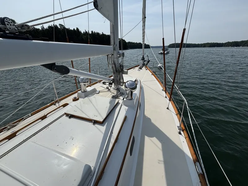 Slide: The Image of Hinckley Yachts B-40 1974 - 6943410