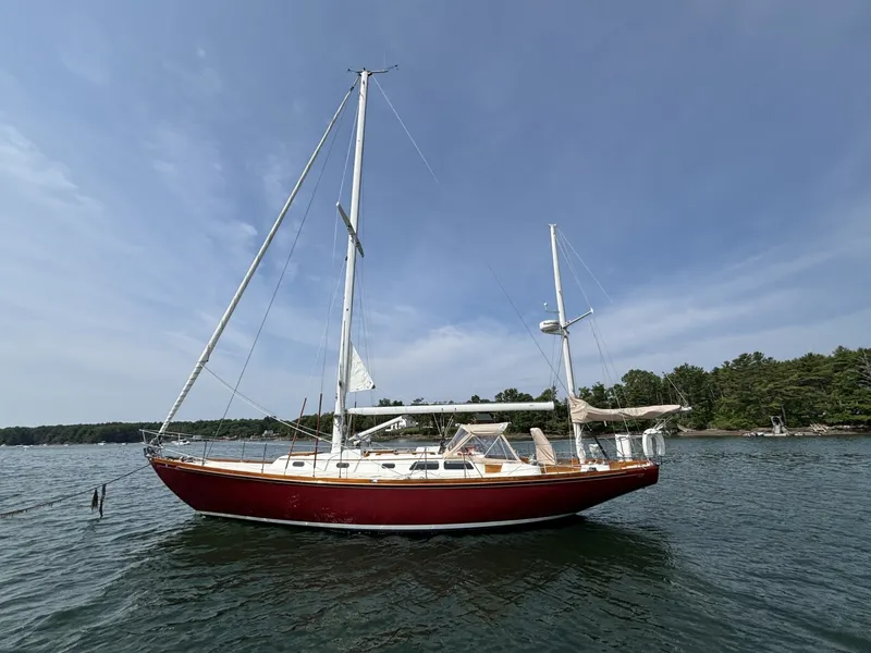 Slide: The Image of Hinckley Yachts B-40 1974 - 6943377