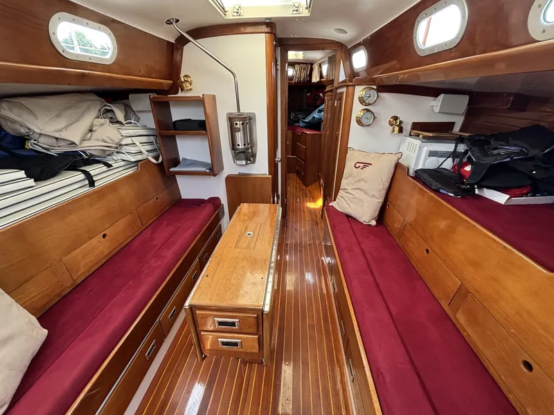 Slide: The Image of Hinckley Yachts B-40 1974 - 6943721
