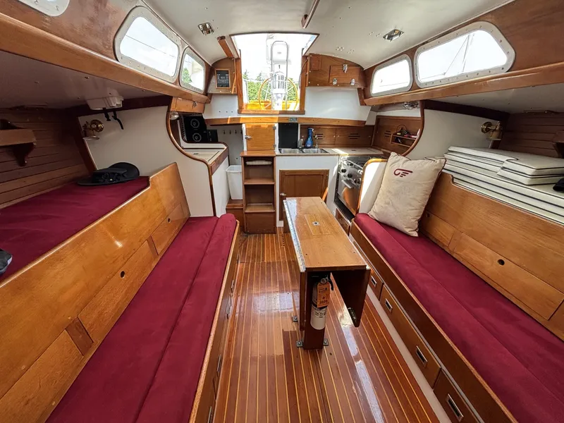 Slide: The Image of Hinckley Yachts B-40 1974 - 6943625