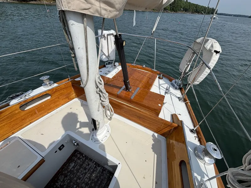 Slide: The Image of Hinckley Yachts B-40 1974 - 6943459