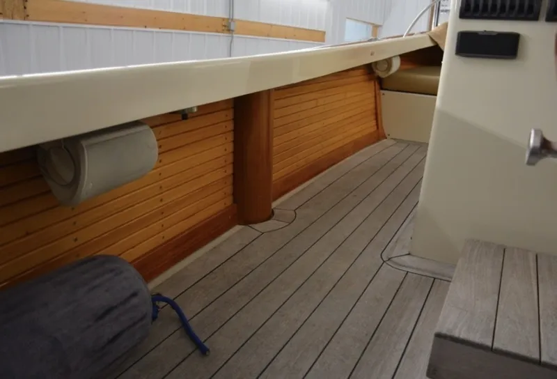 Slide: The Image of Ellis 24 Open Fisherman 1988 - 6945037