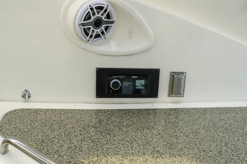 Slide: The Image of Cruisers Yachts 5470 2003 - 7581951