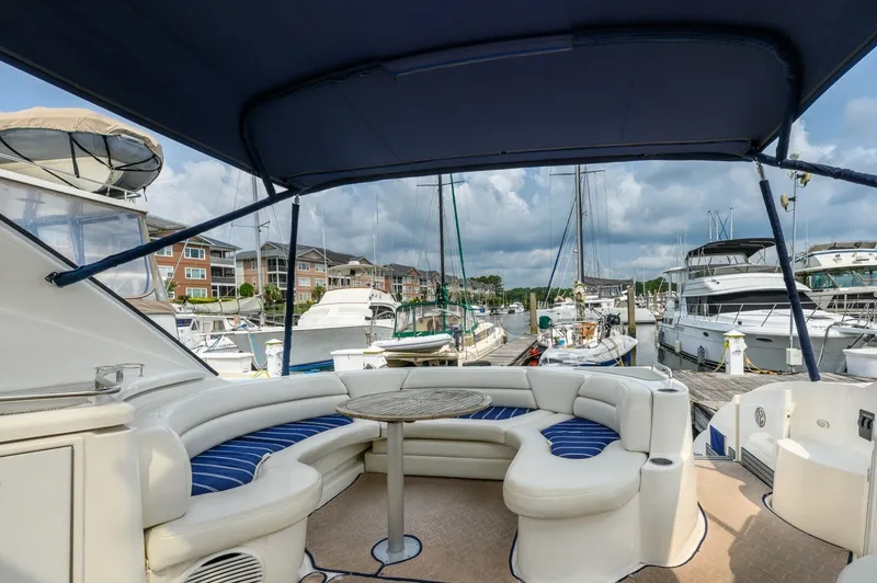 Slide: The Image of Cruisers Yachts 5470 2003 - 7581948
