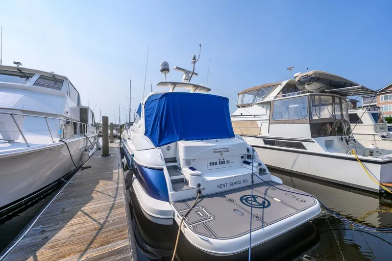 Slide: The Image of Cruisers Yachts 5470 2003 - 7581940
