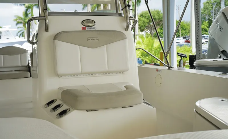 Slide: The Image of Robalo Cayman 206 2014 - 6946769