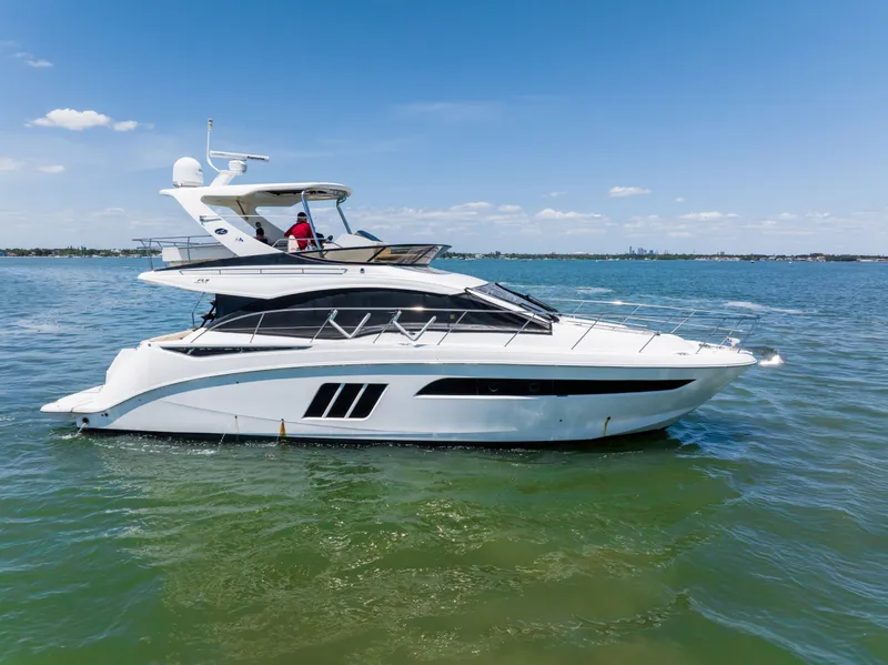 Slide: The Image of Sea Ray 510 FLY 2016 - 6946972