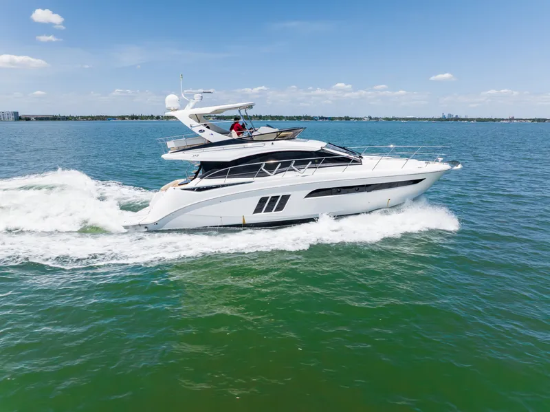 Slide: The Image of Sea Ray 510 FLY 2016 - 6946971