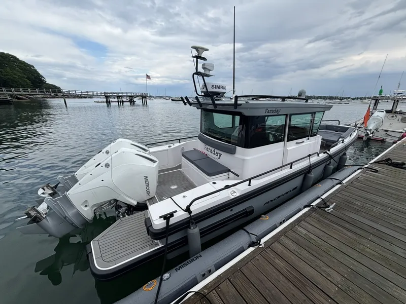 Slide: The Image of Axopar 28 Cabin 2021 - 6949545