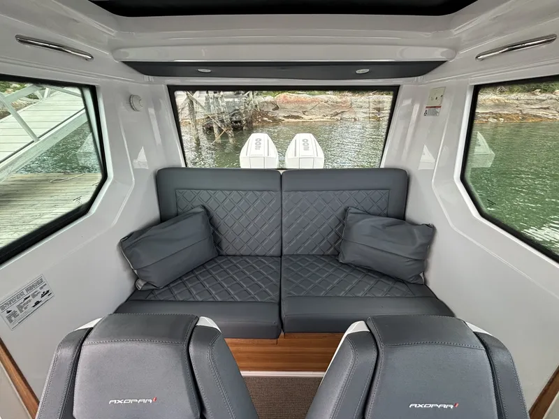 Slide: The Image of Axopar 28 Cabin 2021 - 6949597
