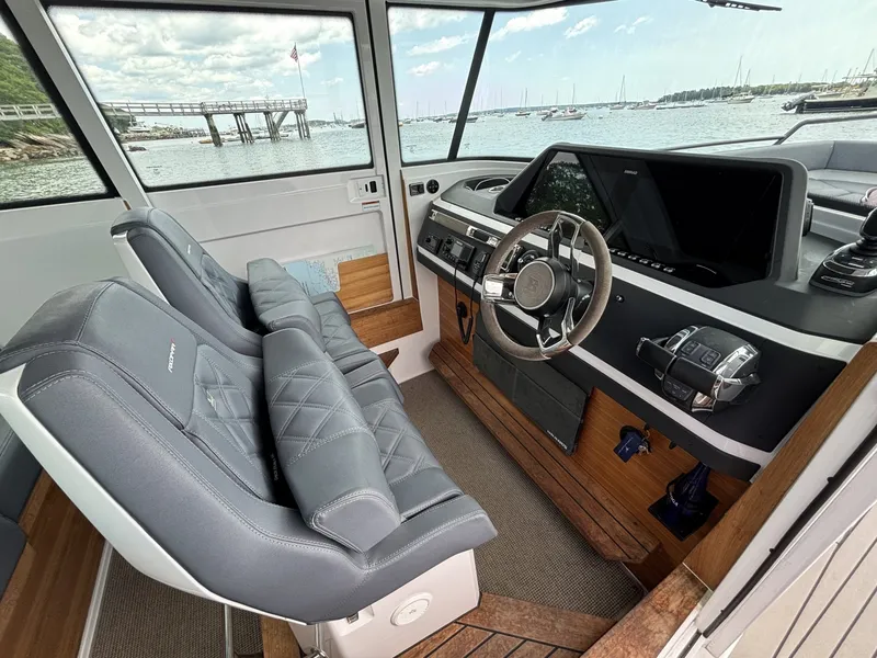 Slide: The Image of Axopar 28 Cabin 2021 - 6949570