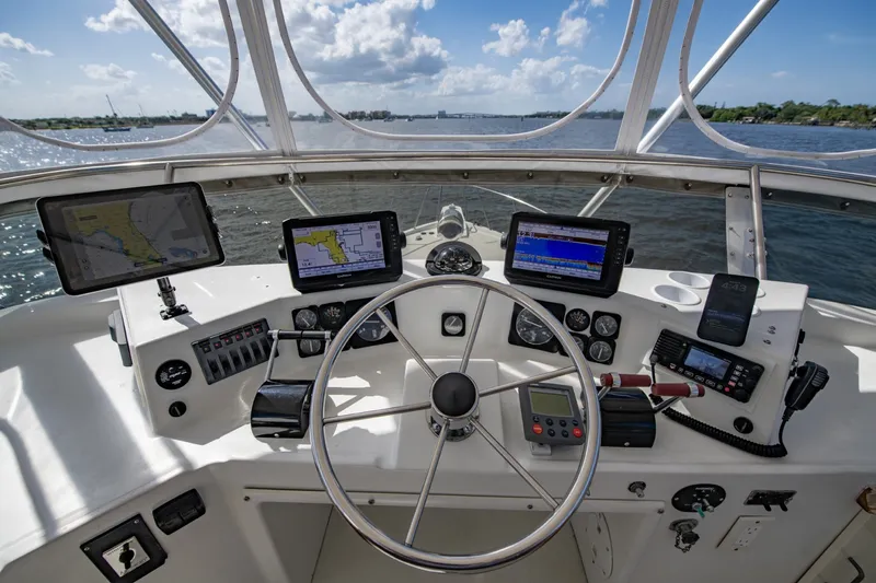 Slide: The Image of Tollycraft 44 Cockpit M.Y. 1988 - 6981322