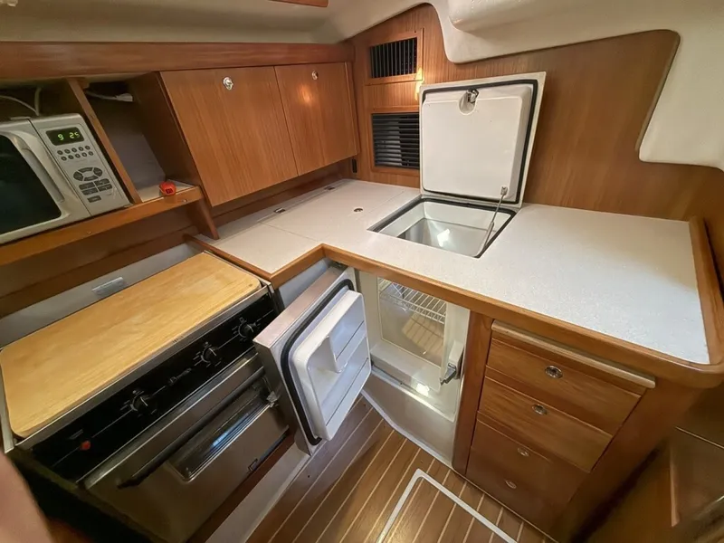 Slide: The Image of Catalina 350 MKII 2008 - 7137072