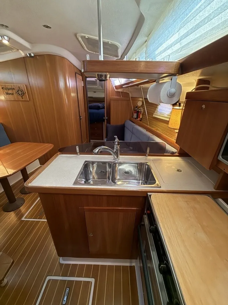 Slide: The Image of Catalina 350 MKII 2008 - 7137073