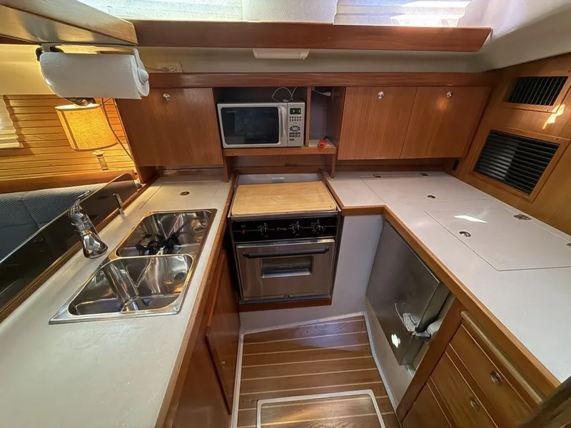 Slide: The Image of Catalina 350 MKII 2008 - 7137069