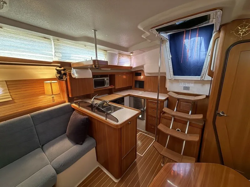 Slide: The Image of Catalina 350 MKII 2008 - 7137065