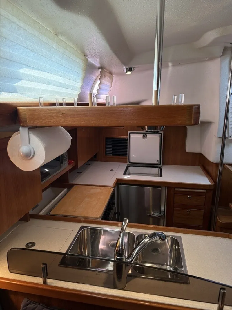 Slide: The Image of Catalina 350 MKII 2008 - 7137109