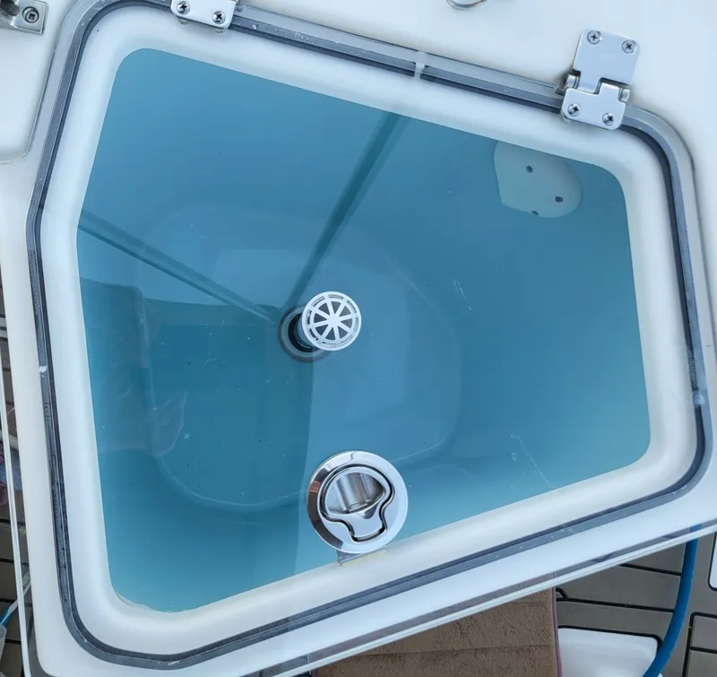 Slide: The Image of Cutwater C-288 Coupe 2023 - 6956150