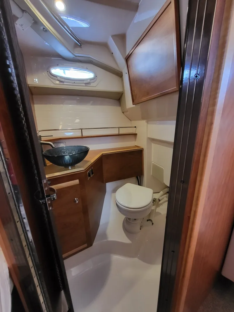 Slide: The Image of Cutwater C-288 Coupe 2023 - 6956158