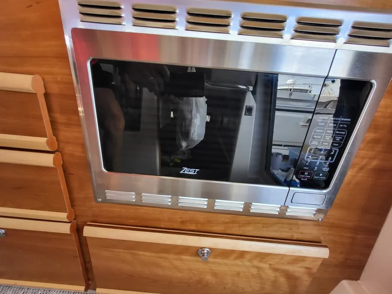 Slide: The Image of Cutwater C-288 Coupe 2023 - 6956179