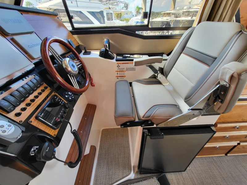 Slide: The Image of Cutwater C-288 Coupe 2023 - 6956206