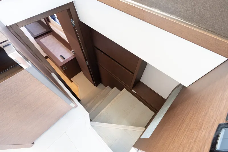 Slide: The Image of Prestige 520S 2022 - 7591216