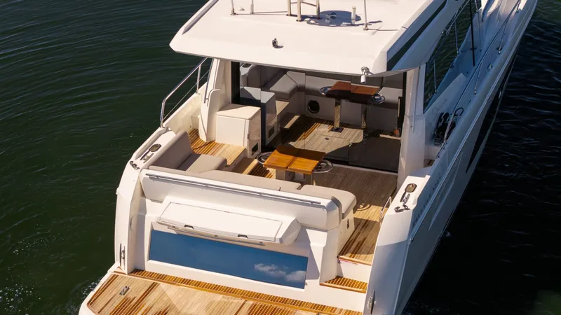 Slide: The Image of Prestige 520S 2022 - 7591225