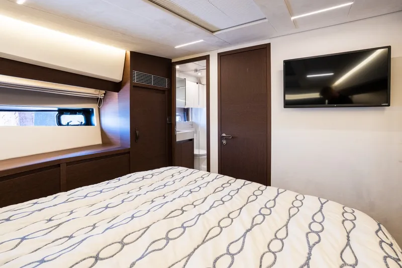 Slide: The Image of Prestige 520S 2022 - 7591301