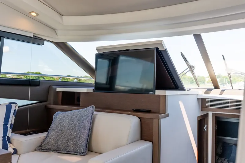 Slide: The Image of Prestige 520S 2022 - 7591282