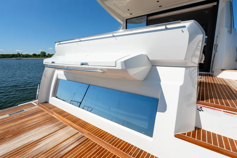 Slide: The Image of Prestige 520S 2022 - 7591267