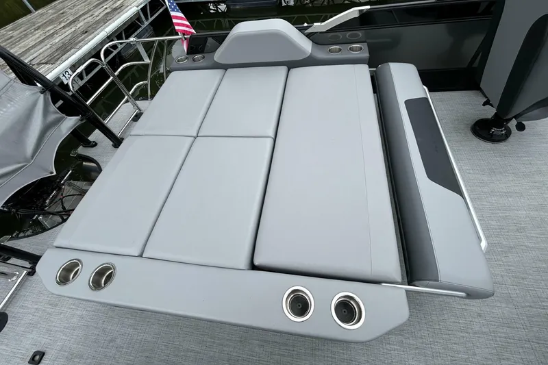 Slide: The Image of South Bay 525 Tritoon 2025 - 6960931