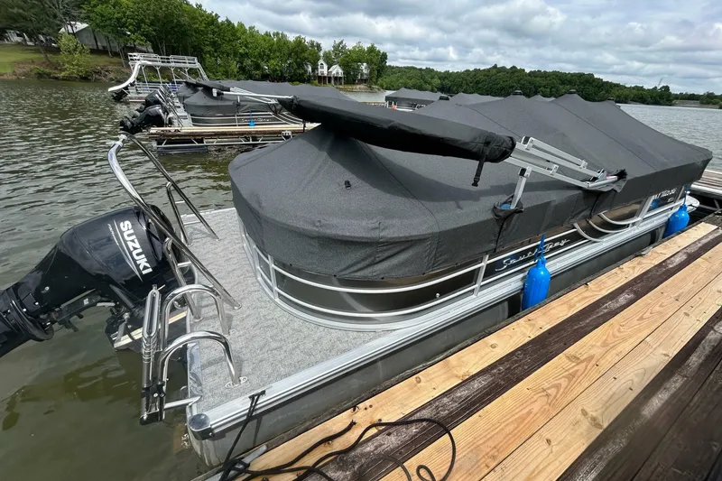 Slide: The Image of South Bay Pontoon 2025 - 7387080