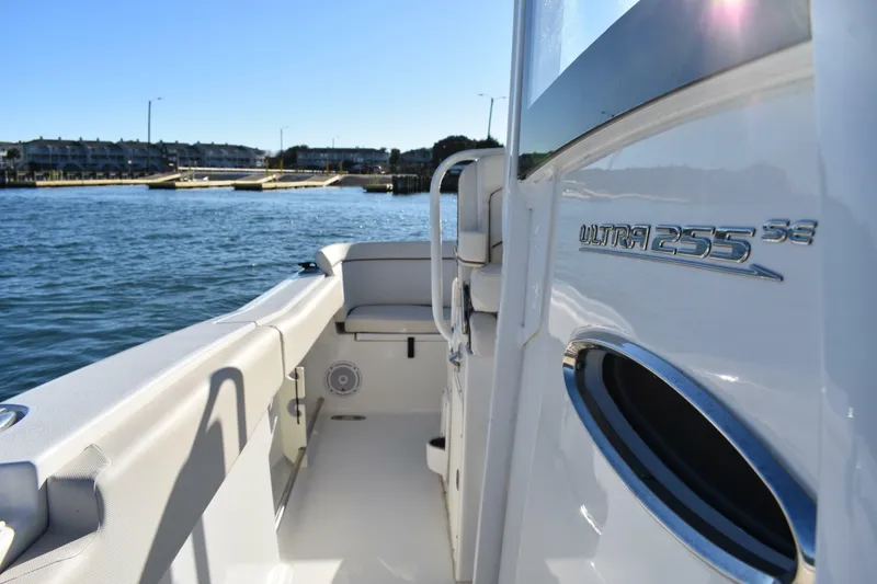 Slide: The Image of Sea Hunt Ultra 255SE 2020 - 7232195
